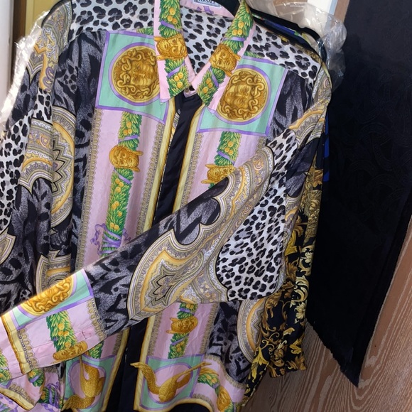 Very Rare Gianni Versace Medusa Head Paisley print silk button down shirt - Picture 6 of 10